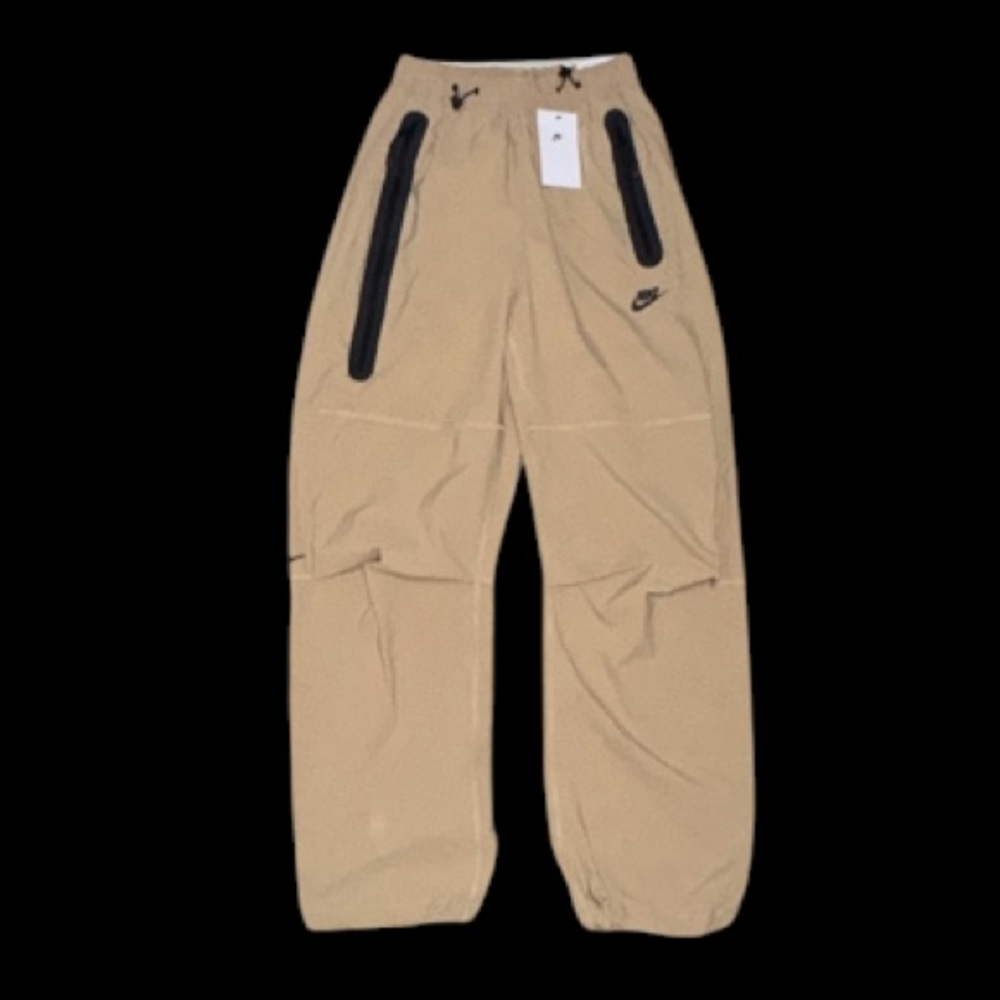 🆕 Nike Tech Pants Sz Medium Woven Oversized